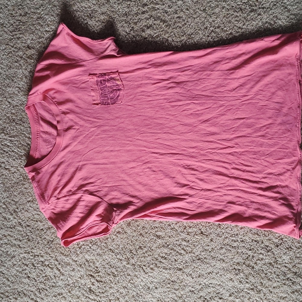 T-shirt pink